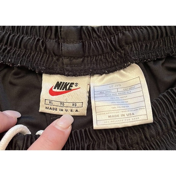 Nike Sportswear Club Men's Graphic Shorts XL - Picture 3 of 3